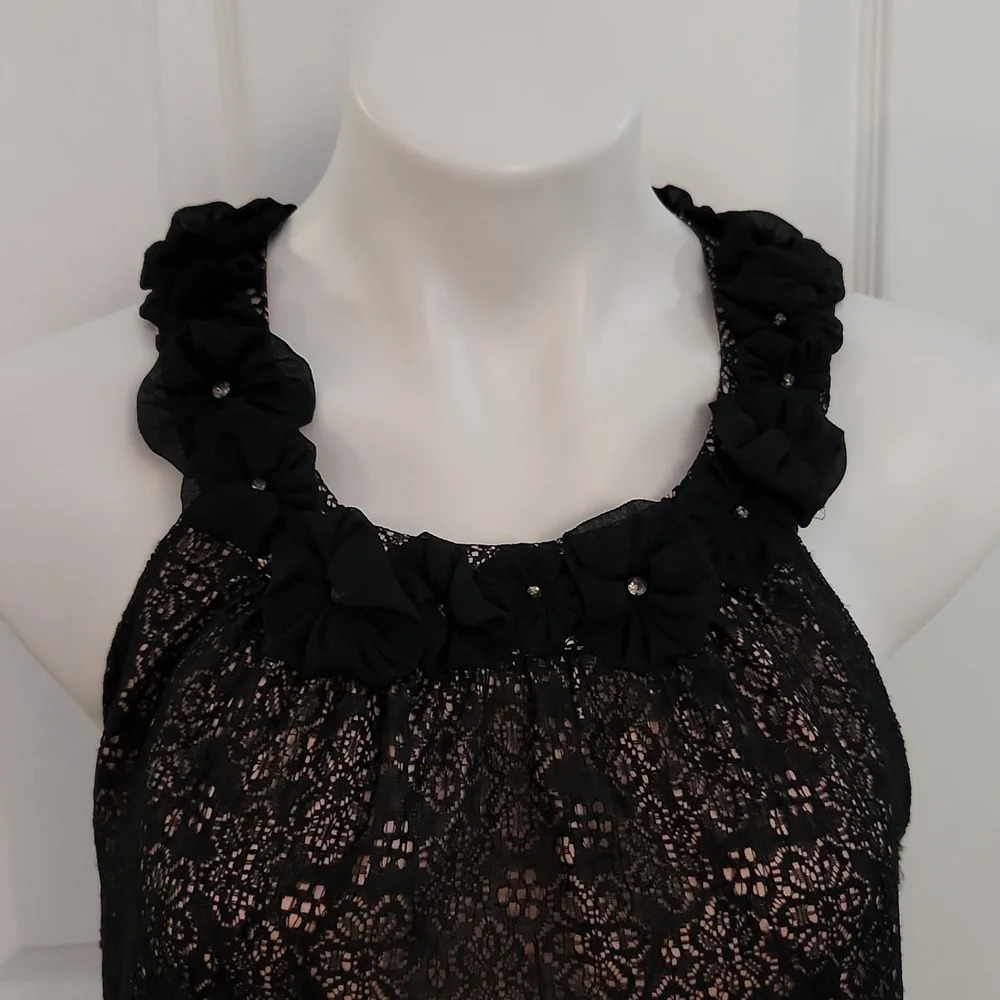 Willi Smith Floral Black Top - Picture 3 of 12
